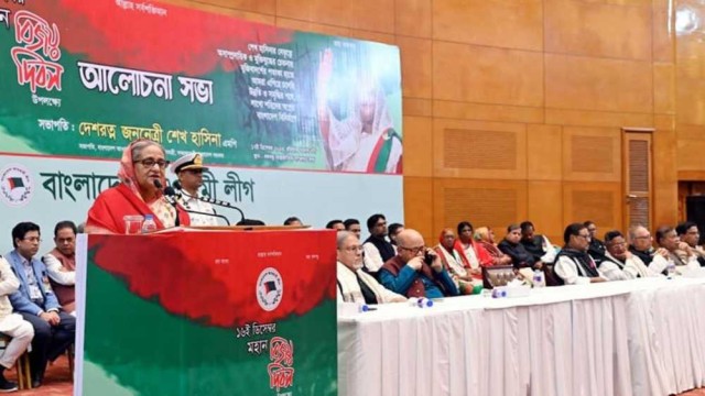 আগুন সন্ত্রাসী ও হত্যাকারীদের প্রতিহত করার আহ্বান প্রধানমন্ত্রীর