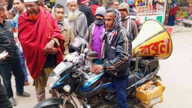 শেরপুর-১ আসনে স্বতন্ত্র প্রার্থীর ব্যতিক্রমী ভক্ত!