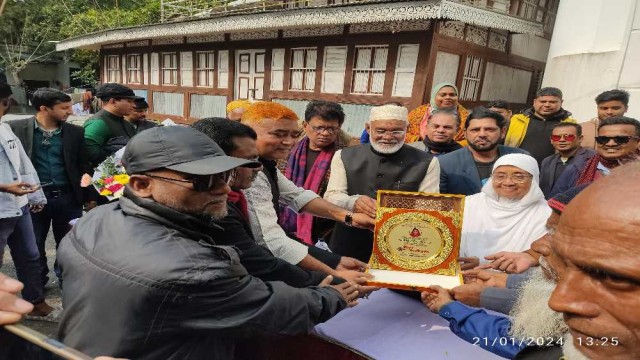 নবনির্বাচিত সংসদ সদস্যর হাতে ডাসার উপজেলা উন্নয়নের চাবি দিয়ে সংবর্ধনা