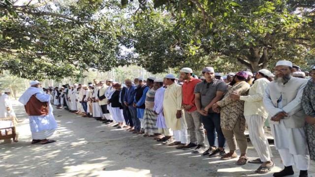 মোটরসাইকেল দুর্ঘটনায় প্রাণ গেল সাংবাদিক পুত্রের