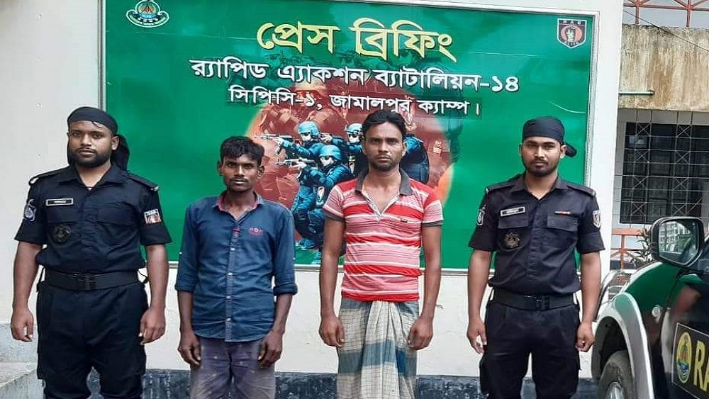 র‍্যাবের অভিযানে আটক মামুন মিয়া ও ফিরোজ মিয়া -ছবি: সংগৃহীত 