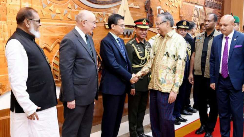 চিকিৎসার জন্য সিঙ্গাপুরের উদ্দেশে ঢাকা ত্যাগ করলেন রাষ্ট্রপতি