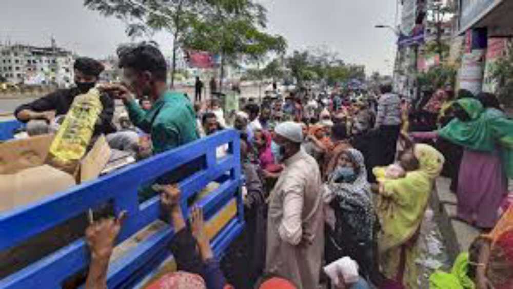 রাজধানীতে টিসিবির ‘ট্রাক সেল’ কার্যক্রম শুরু